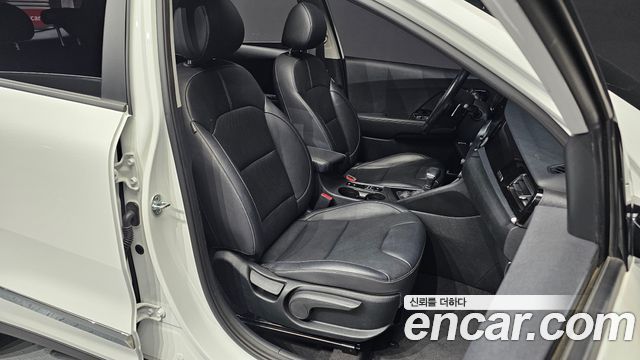 Kia Niro 2021 — photo 12