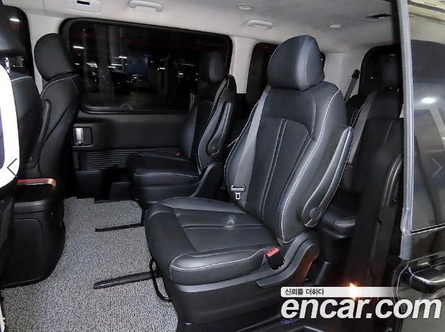 Hyundai Staria 2022 — photo 7