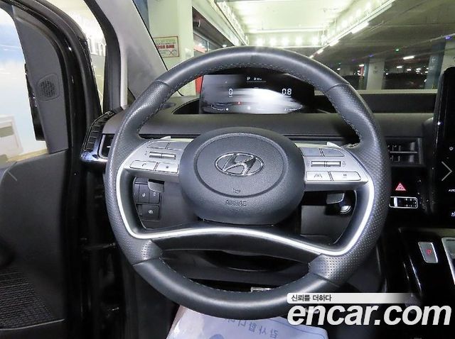 Hyundai Staria 2022 — photo 8
