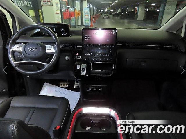 Hyundai Staria 2022 — photo 10