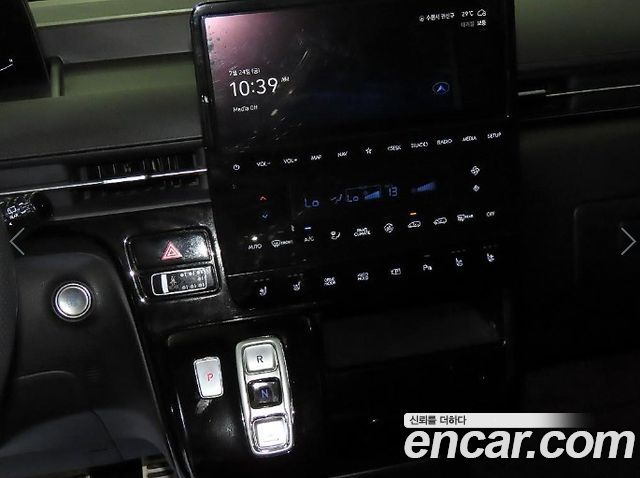 Hyundai Staria 2022 — photo 11