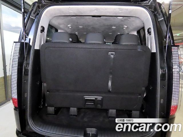 Hyundai Staria 2022 — photo 17