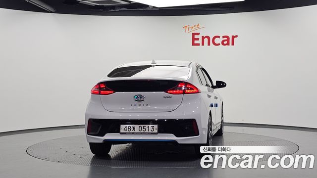 Hyundai Ioniq 2016 — photo 4