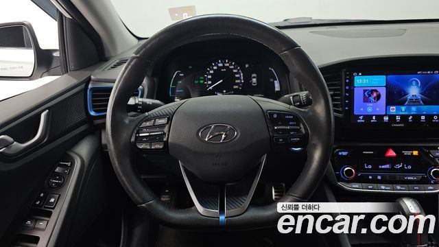 Hyundai Ioniq 2016 — photo 13