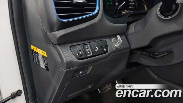 Hyundai Ioniq 2016 — photo 18