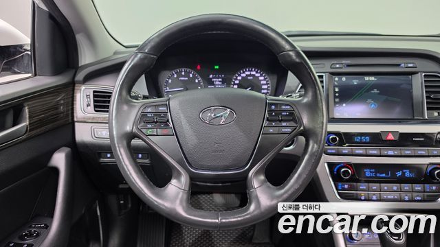 Hyundai Sonata 2015 — photo 13