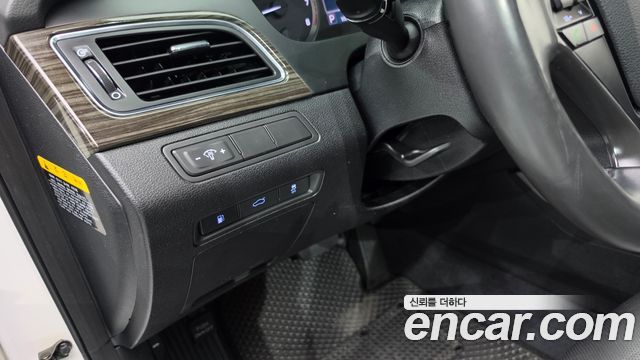 Hyundai Sonata 2015 — photo 17
