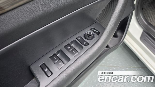 Hyundai Sonata 2015 — photo 19