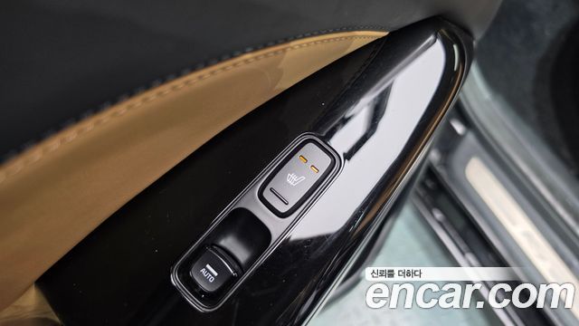 Kia K7 2020 — photo 17