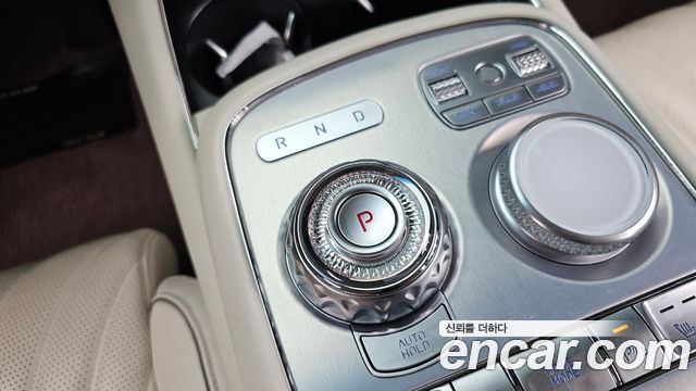 Genesis G90 2022 — photo 9