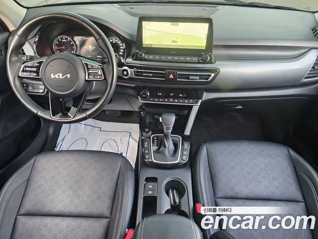 Kia Seltos 2023 — photo 4