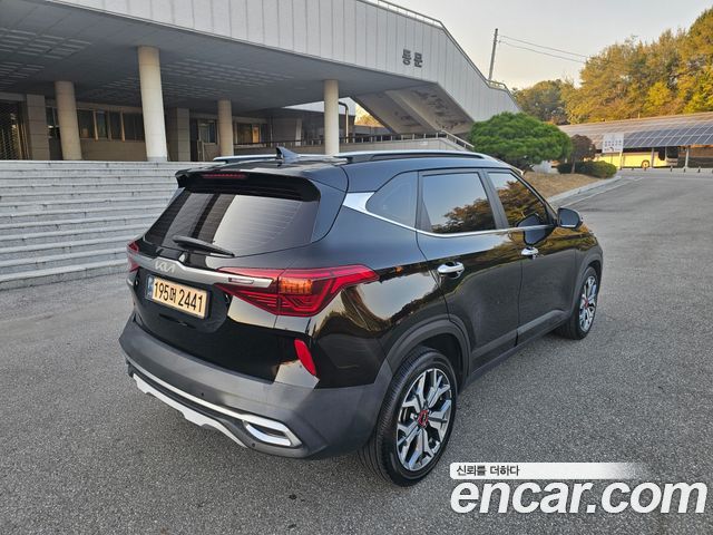 Kia Seltos 2023 — photo 12