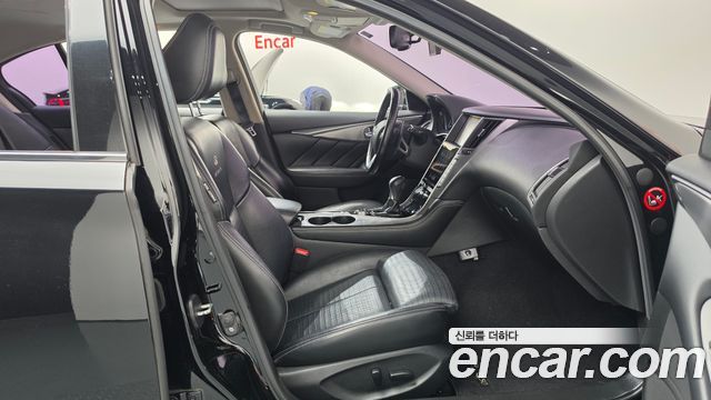 Infiniti Q50 2016 — photo 11