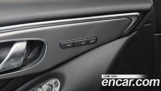 Infiniti Q50 2016 — photo 14