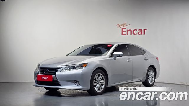 Lexus ES 2014 — photo 1