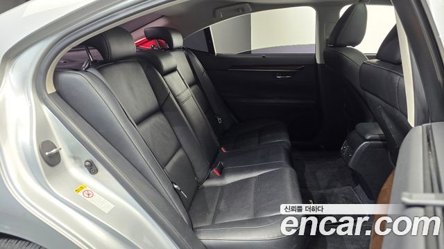 Lexus ES 2014 — photo 11