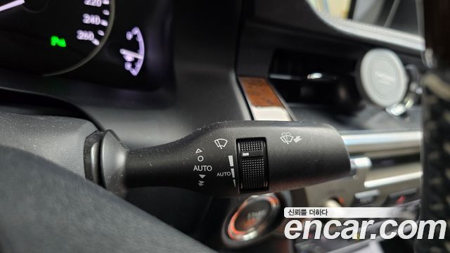 Lexus ES 2014 — photo 20