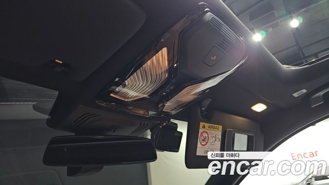 BMW 3-Series 2025 — photo 10
