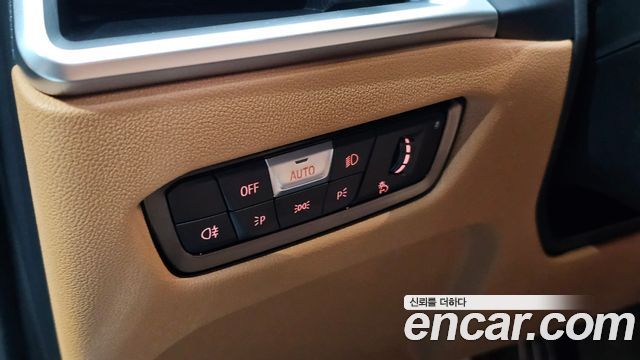 BMW 3-Series 2025 — photo 12