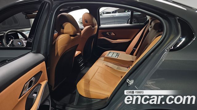 BMW 3-Series 2025 — photo 15