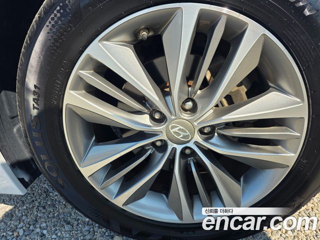 Hyundai Grandeur 2016 — photo 17
