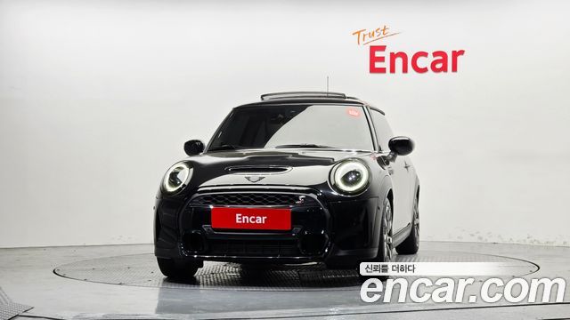Mini Cooper 2023 — photo 3