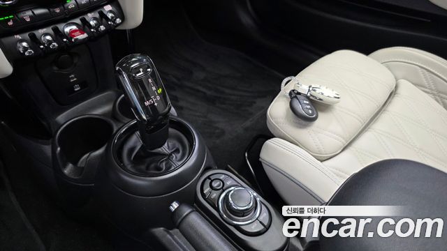 Mini Cooper 2023 — photo 9