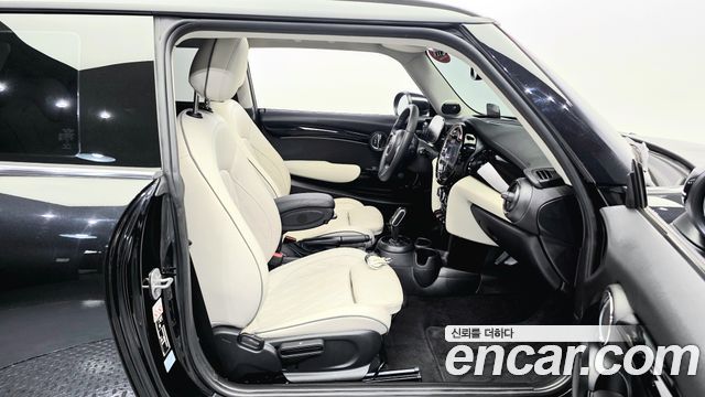 Mini Cooper 2023 — photo 10