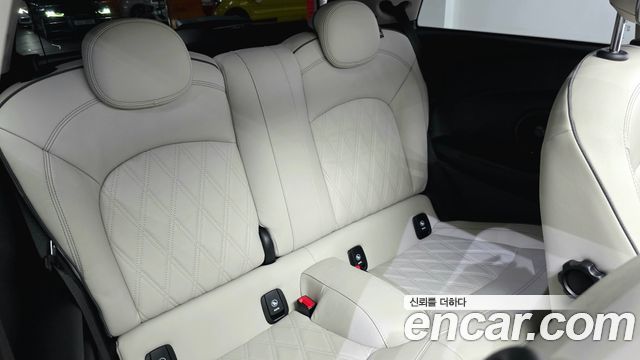 Mini Cooper 2023 — photo 11