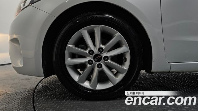Kia K3 2016 — photo 5