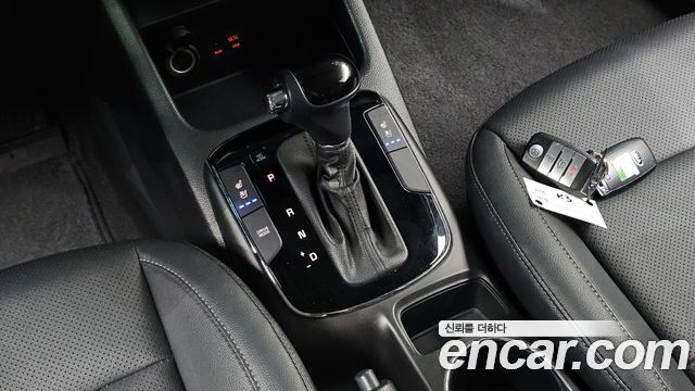 Kia K3 2016 — photo 12