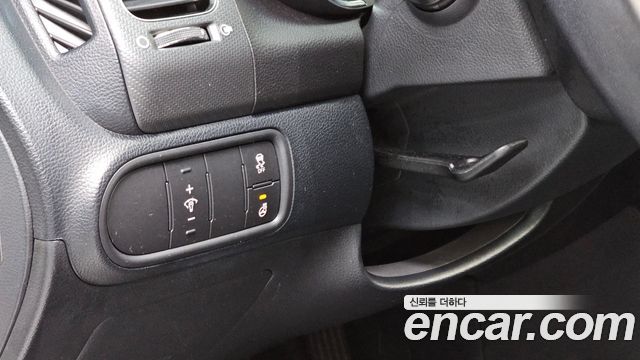 Kia K3 2016 — photo 19