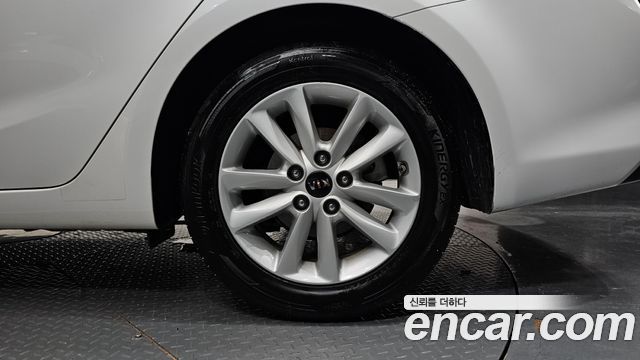 Kia K3 2016 — photo 7