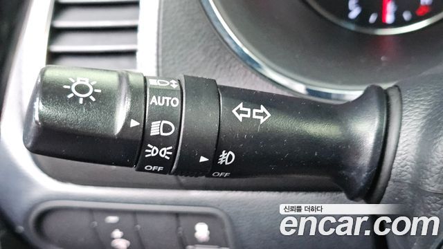 Kia K3 2016 — photo 28