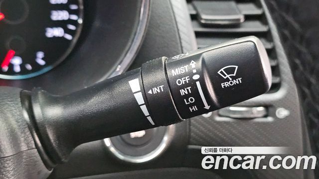 Kia K3 2016 — photo 29