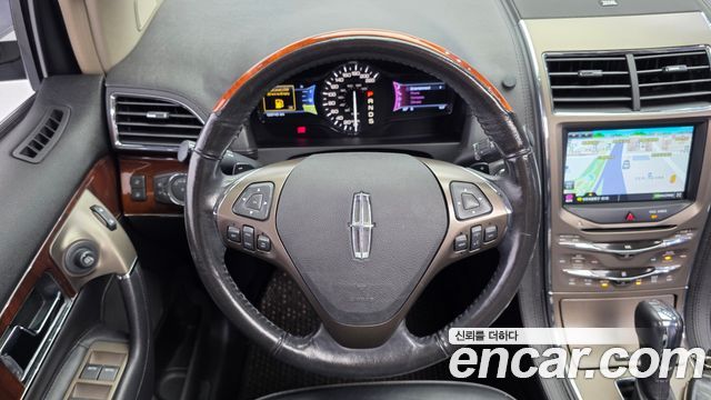 Lincoln MKX 2013 — photo 13