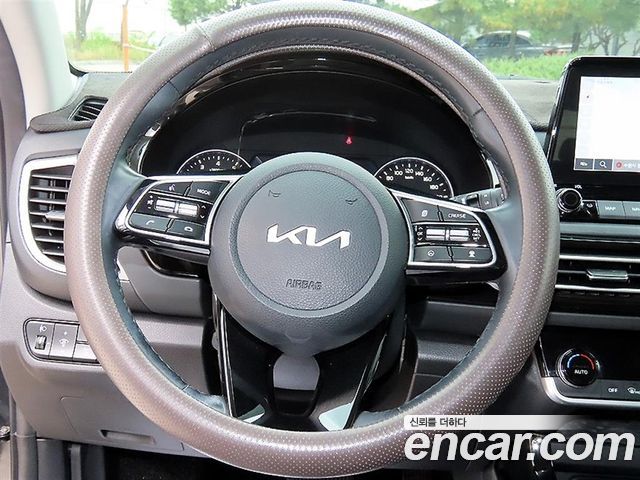 Kia Seltos 2023 — photo 8
