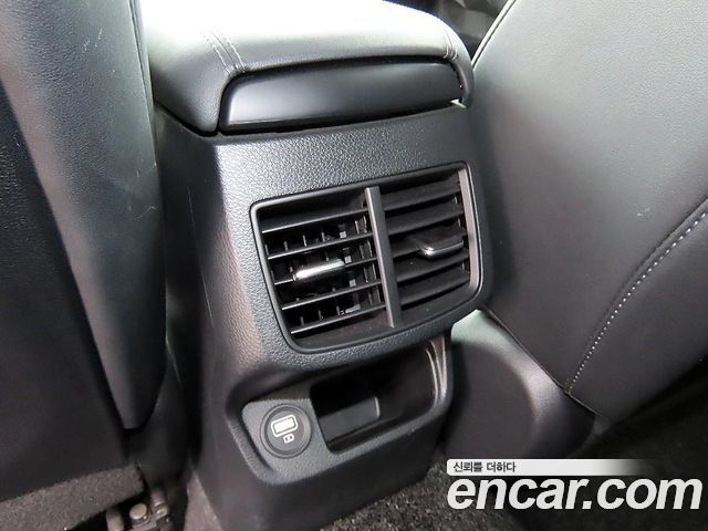 Kia Seltos 2023 — photo 17