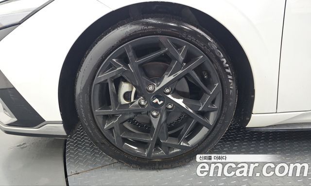 Hyundai AVANTE 2025 — photo 5