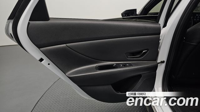 Hyundai AVANTE 2025 — photo 15