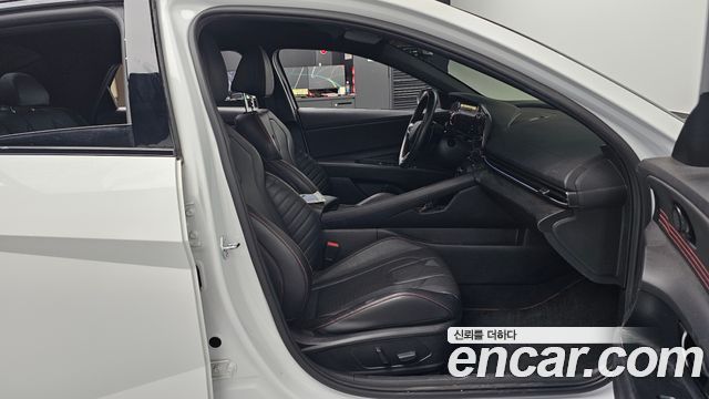 Hyundai AVANTE 2025 — photo 16