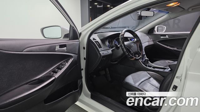 Hyundai Sonata 2011 — photo 10