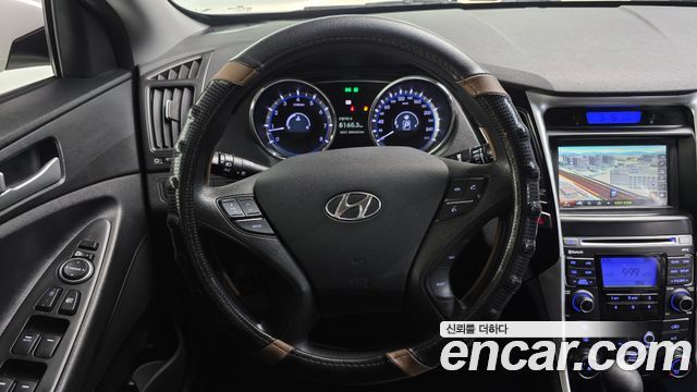 Hyundai Sonata 2011 — photo 13