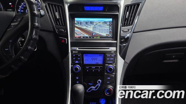 Hyundai Sonata 2011 — photo 14