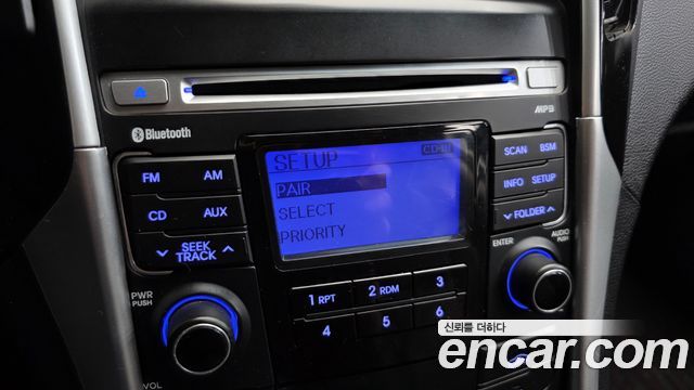 Hyundai Sonata 2011 — photo 18