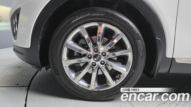 Kia Sorento 2016 — photo 5