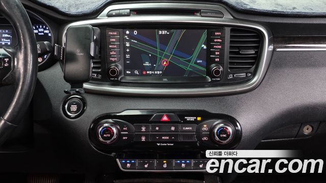 Kia Sorento 2016 — photo 14