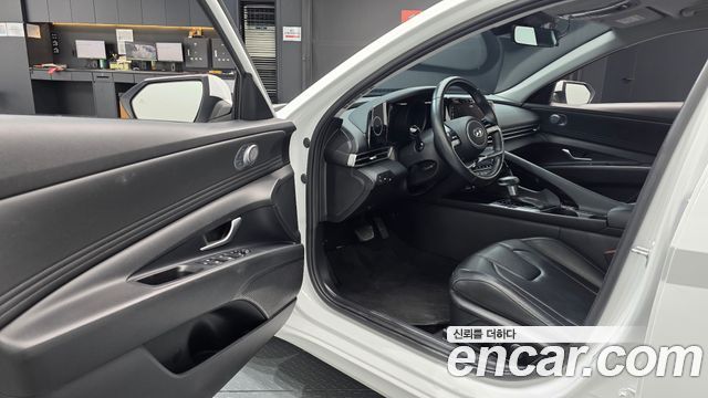 Hyundai AVANTE 2023 — photo 10
