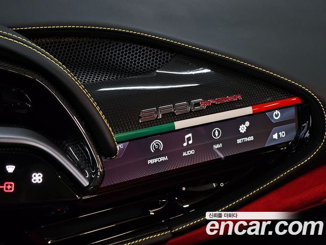 Ferrari SF90 2022 — photo 19