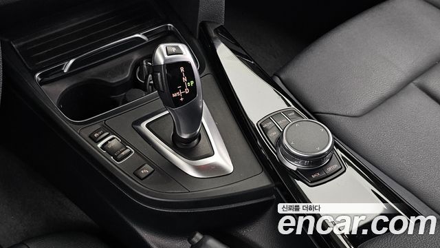 BMW 3-Series 2017 — photo 9